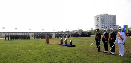 Xüsusi təyinatlı hərbi təhsil müəssisələrinin 2015-ci il buraxılışına həsr olunan təntənəli mərasim keçirilib - FOTO