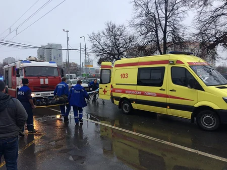 В переходе у метро в Москве произошел взрыв