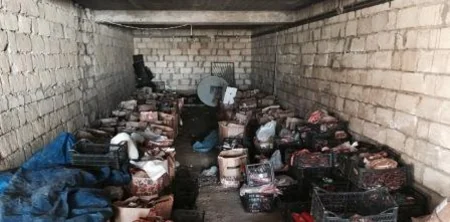 Sumqayıtda kiflənmiş kolbasa şadlıq evlərinə satılıb