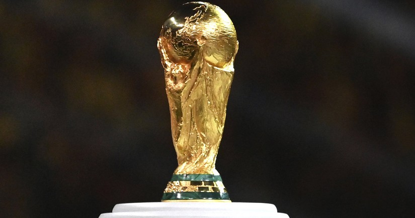 FİFA mundialda qadın komandaların sayını artıracaq