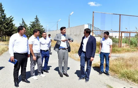 Nazir Bakının qəsəbələrində idman mərkəzlərinin fəaliyyəti ilə maraqlanıb