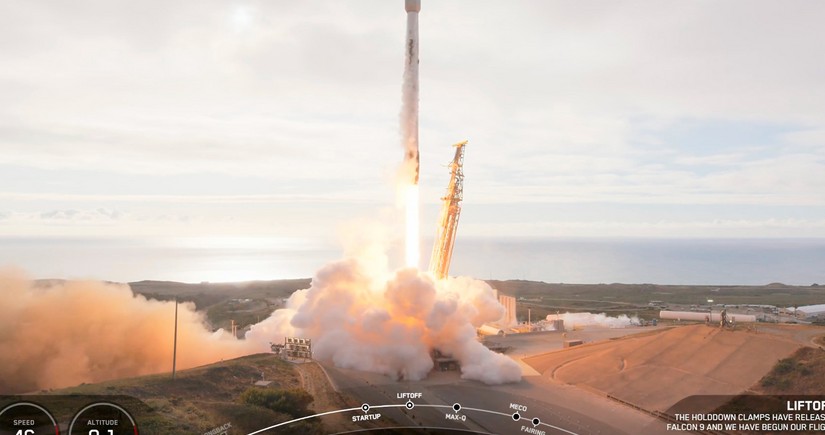 “Starlink”in daha 26 internet peyki orbitə çıxarılıb
