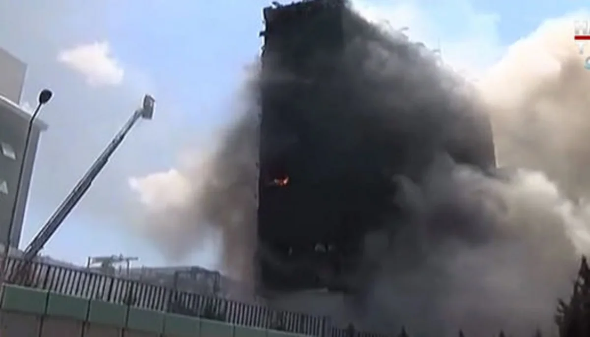 Пожар в бизнес-центре Стамбула потушен - ФОТО - ВИДЕО - ОБНОВЛЕНО