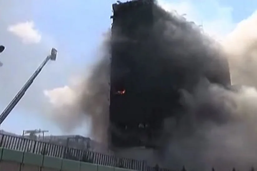 Пожар в бизнес-центре Стамбула потушен - ФОТО - ВИДЕО - ОБНОВЛЕНО