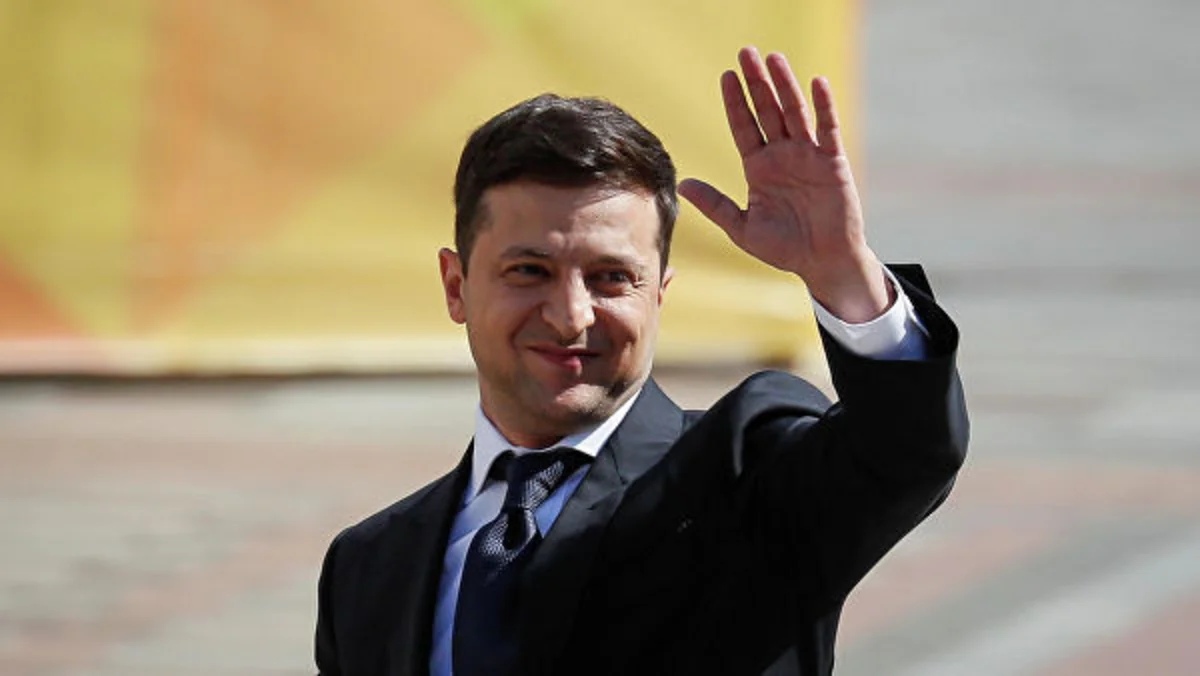 Зеленский уволил 15 губернаторов