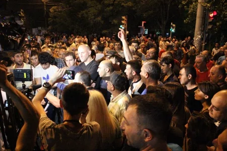 Police station​ in Yerevan being captured for the third day