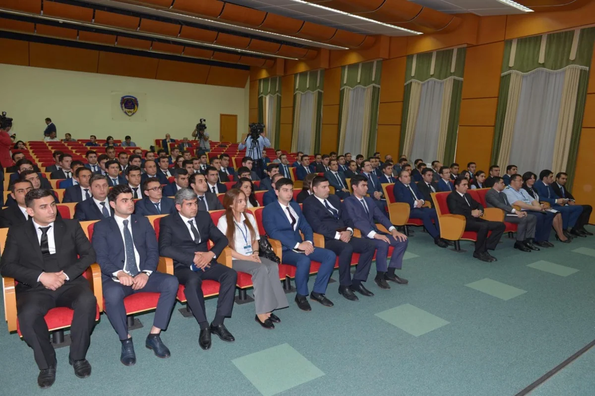 Vergi orqanlarına işə qəbul olunmuş kadrlarla görüş keçirilib
