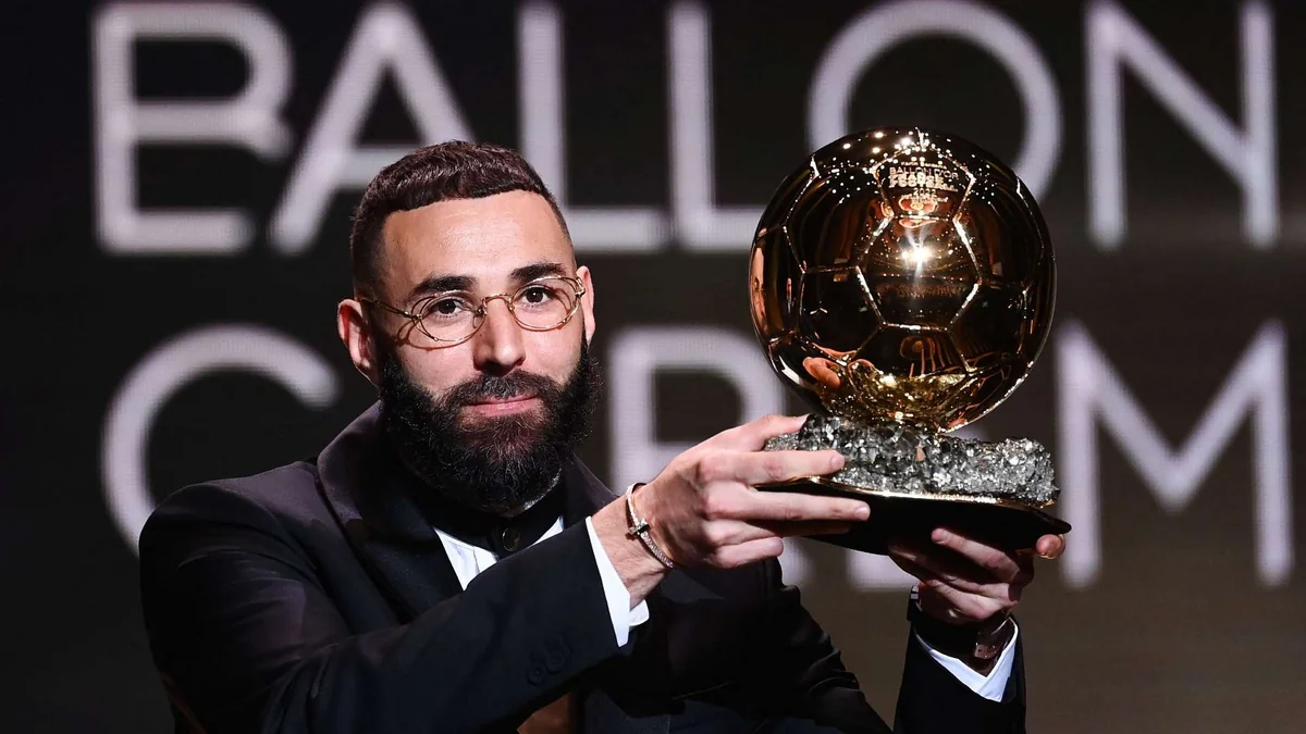 Benzema Messini geridə qoyaraq Qızıl topu qazanan ən yaşlı ikinci futbolçu olub