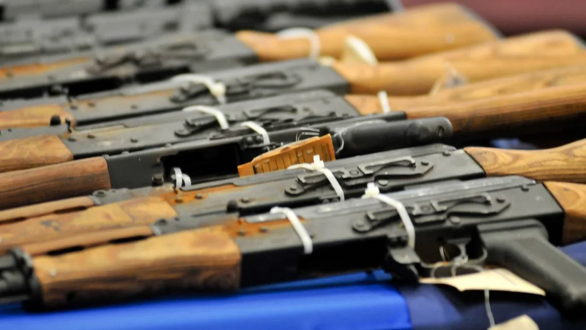 Канада впервые предоставит Украине летальное оружие