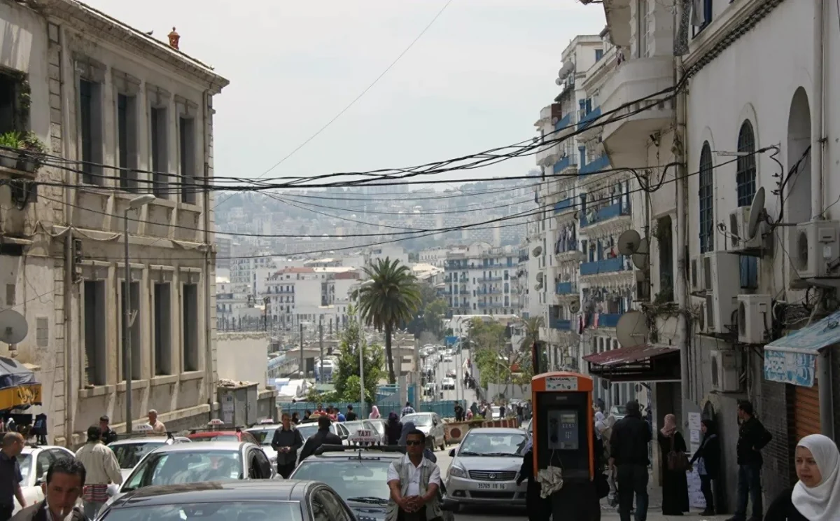 Əlcəzairdə iki avtobusun toqquşması nəticəsində 12 nəfər ölüb