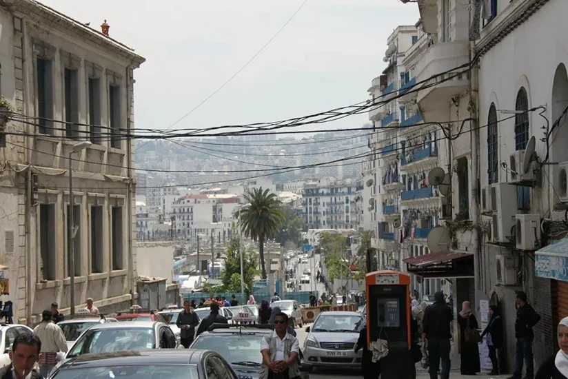 Əlcəzairdə iki avtobusun toqquşması nəticəsində 12 nəfər ölüb