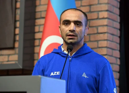 Fərid Qayıbov beynəlxalq yarışlarda uğurlu çıxış etmiş idmançılarla görüşüb