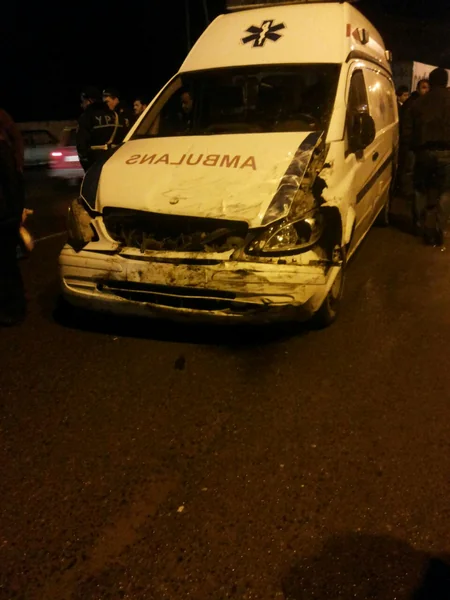 ​Lənkəranda yaralı aparan Ambulance qəzaya düşüb - FOTO