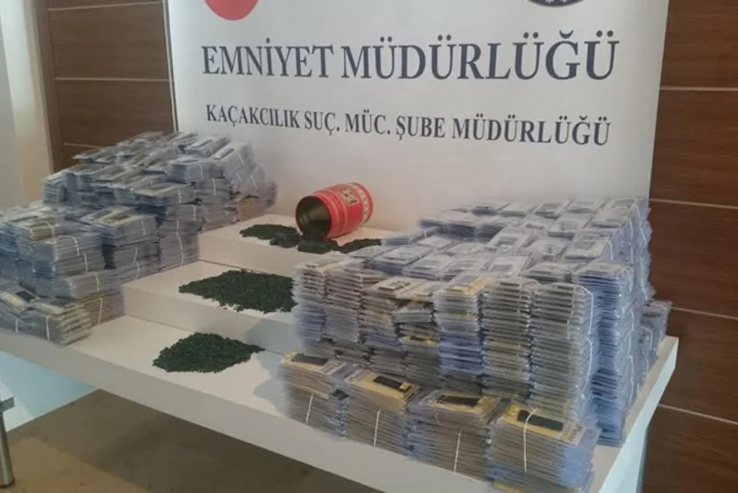 В Турции задержан гражданин Азербайджана за попытку незаконно провезти драгоценные камни стоимостью в 1 млн. долларов