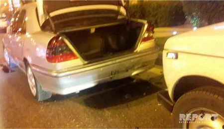 Bakıda yol qazası baş verib, tıxac yaranıb - FOTO