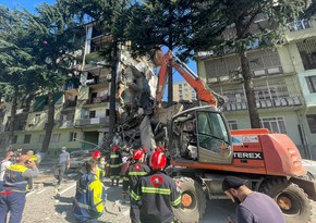 В связи с обрушением здания в Батуми задержаны 3 человека 