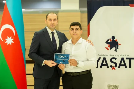 “YAŞAT” tələbə adını qazanmış şəhid övladlarına 2000 manat pul mükafatı təqdim edib 