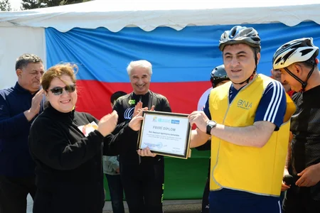 Bakıda “Az avtomobil, çox həyat” devizi altında veloyürüş keçirilib