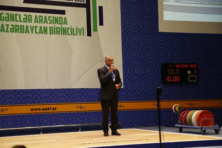Ağırlıqqaldırma üzrə Azərbaycan birinciliyinin açılış mərasimi keçirilib