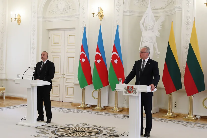 Президент: Литва поддерживает процесс нормализации отношений между Азербайджаном и Арменией