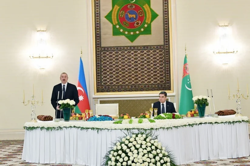 İlham Əliyev: Şərq-Qərb nəqliyyat dəhlizi həyat arteriyası kimi ölkələrimizi yeni enerji ilə qidalandıracaq