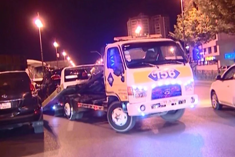 Bakıda yüksək sürətlə gedən BMW zəncirvari yol qəzası törədib - YENİLƏNİB - FOTO - VİDEO