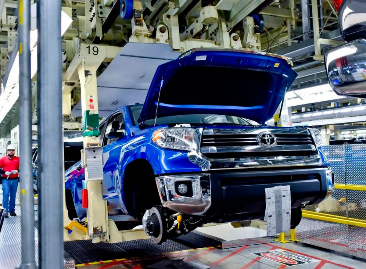 Toyota suspends car production in Russia