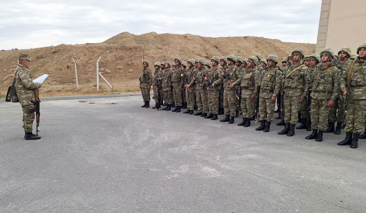 Azerbaijani Army holding socio-political training classes