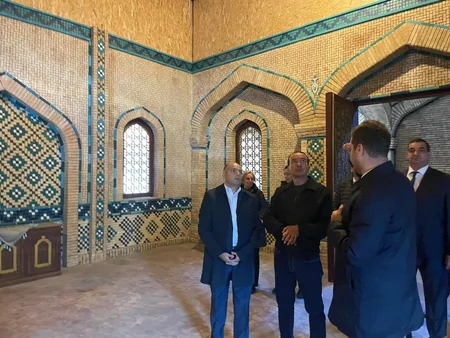 Mədəniyyət naziri Türkiyənin məşhur seriallarının ssenaristi ilə görüşüb
