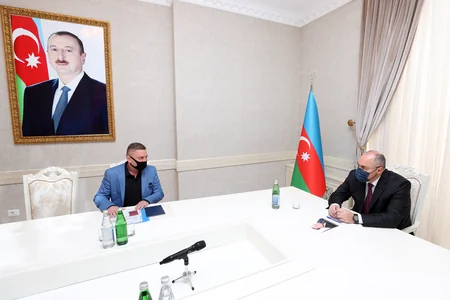 Səfər Mehdiyev Abşeronda vətəndaşları qəbul edib