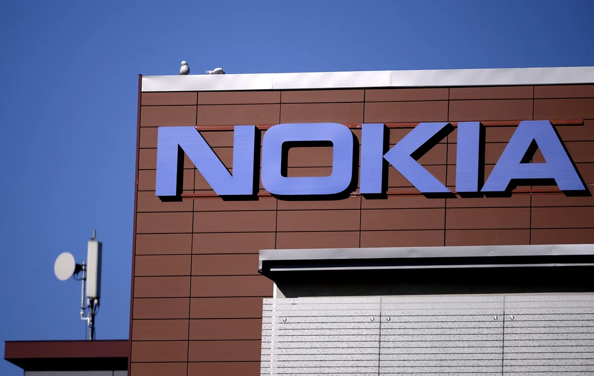 Nokia mobil telefon bazarına qayıdır