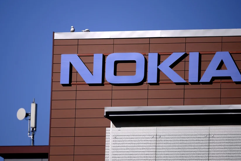 Nokia mobil telefon bazarına qayıdır