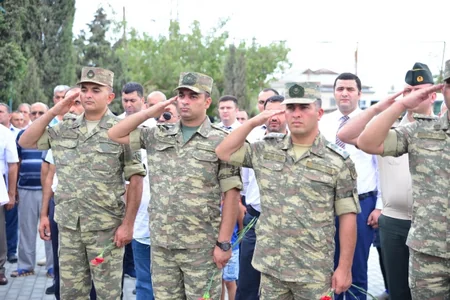 Xətaidə şəhidlərin xatirə löhvələrinin açılış mərasimi keçirilib