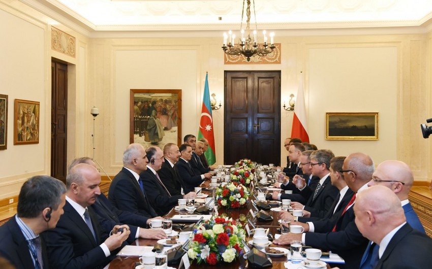 Presidents of Azerbaijan and Poland met in expanded format