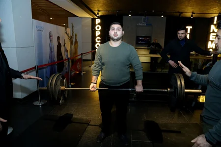 “CinemaPlus”da dünya şöhrətli ağır atlet Naim Süleymanoğlu haqqında film nümayiş edilib - VİDEO