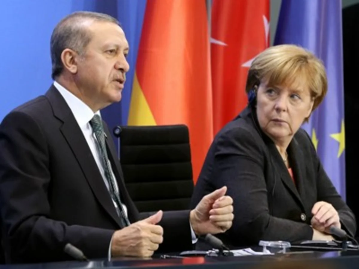 ​Angela Merkel: Ərdoğanla danışığımız konstruktiv keçib