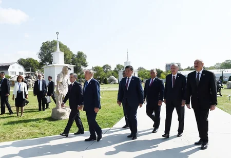 Çolpon-Ata şəhərində Türkdilli Dövlətlərin Əməkdaşlıq Şurasının VI Sammiti keçirilib, Azərbaycan Prezidenti Sammitdə iştirak edib - YENİLƏNİB-2