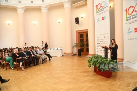 Gənc rəssam: İlk dəfə portret əsərimdə Ümummilli Lideri çəkmişəm