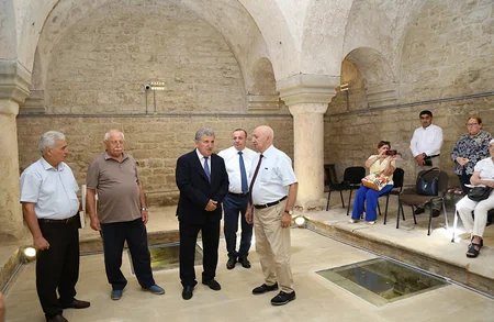 Bakıda Zərgərpalan hamamının konservasiya işlərindən sonra açılışı olub