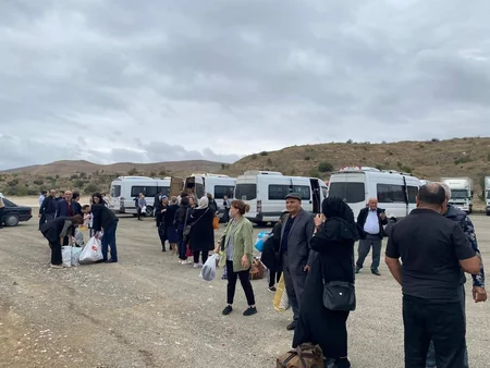 Biləsuvarda məcburi köçkünlərin məskunlaşdığı qəsəbələrdən 16 ailə Cəbrayıl şəhərinə köçürülüb 
