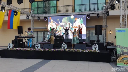 Çılğın emosiyalar və atəşli ritmlər: Bakıda Kolumbiyanın musiqi qrupunun konserti olub - FOTO