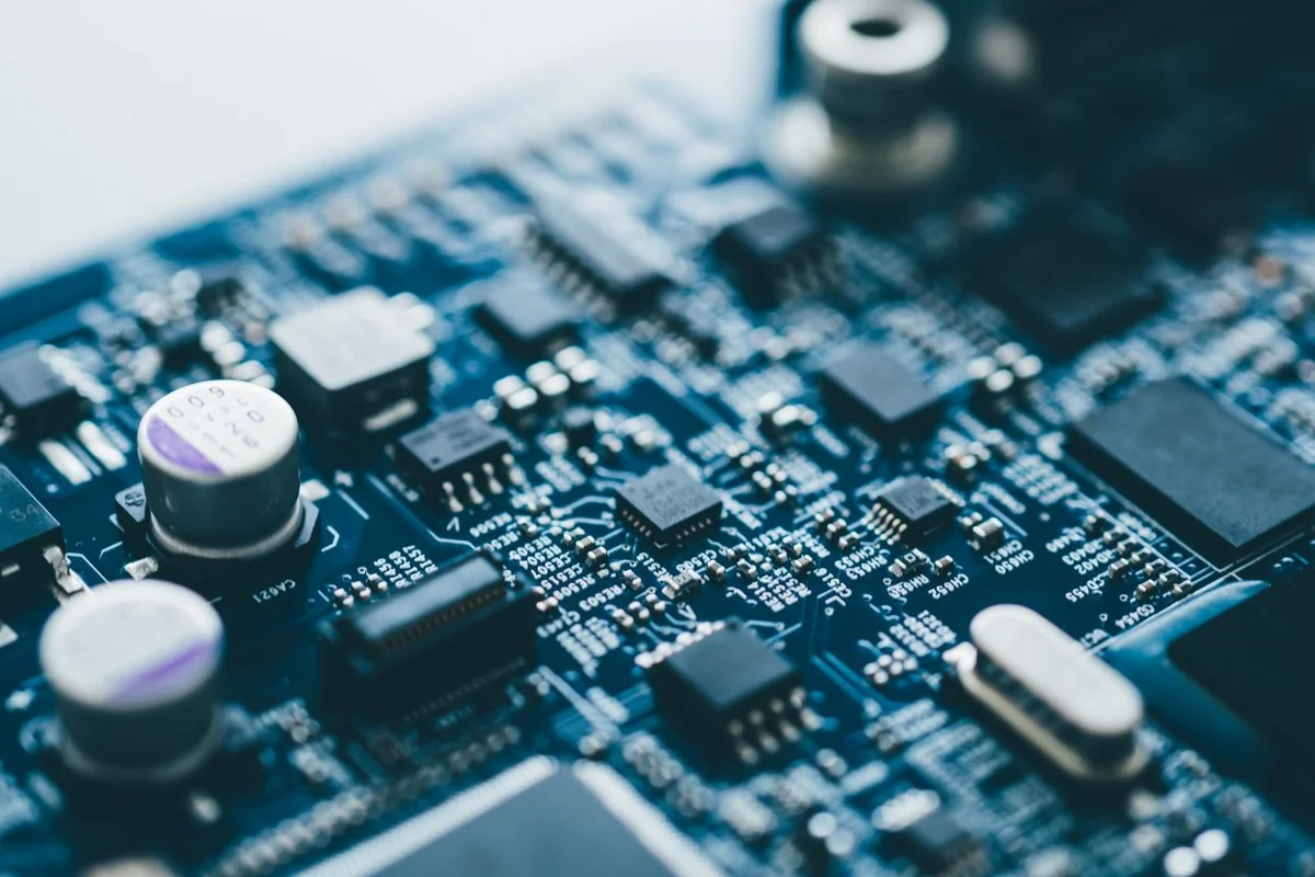 Japan's export curbs on chip-making equipment take effect