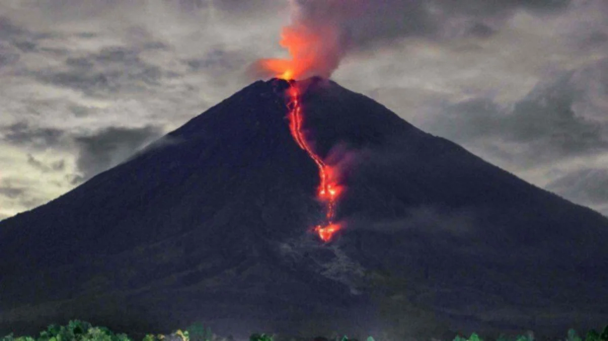 Indonesia's Semeru volcano erupts five times