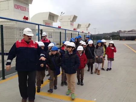 “SOCAR-CNG” məktəbliləri yeni alternativ yanacaq növləriylə tanış edib