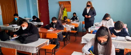 Üzü sipərli müəllimlər, maskalı şagirdlər  - FOTOREORTAJ