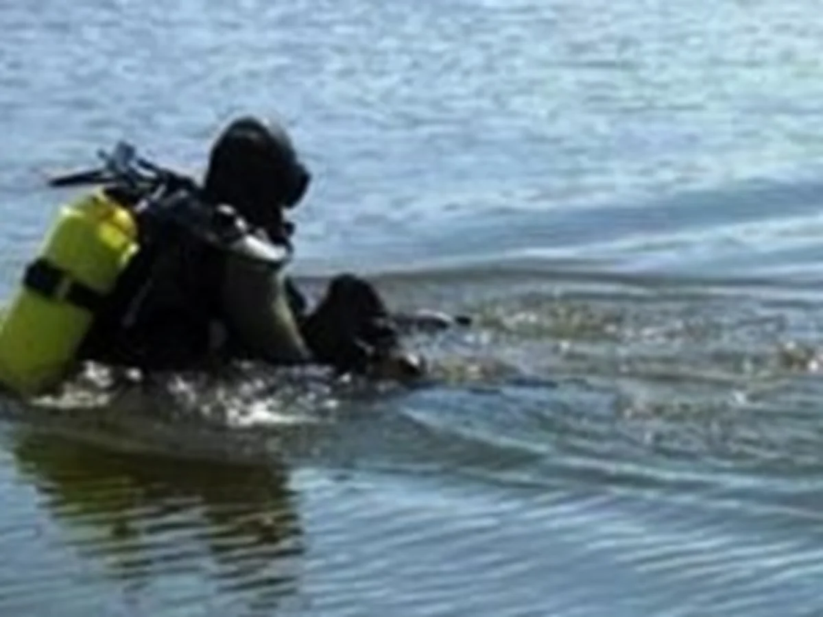 Abşeron rayonunda dənizdə batan iki nəfərin axtarışı davam edir