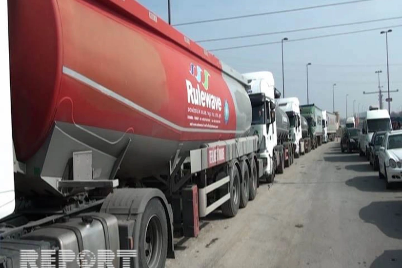 Azərbaycan-Gürcüstan sərhədində tıxac yaranıb - FOTO