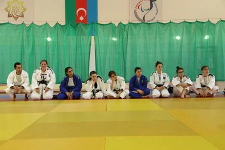 İlqar Rəhimov: Yerli azarkeşlər qarşısında gücünüzü nümayiş etdirməlisiniz”