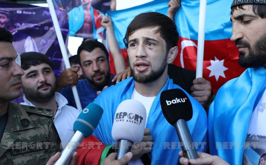  Erməni rəqibini udan azərbaycanlı MMA döyüşçüsü Vətənə qayıdıb - VİDEO