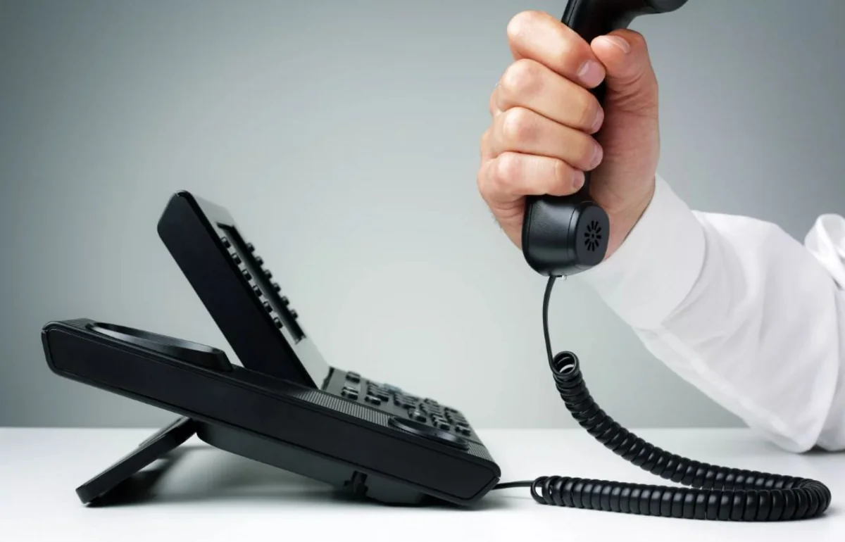 Fransada insanların telefon danışıqlarının dinlənilməsi halları artıb